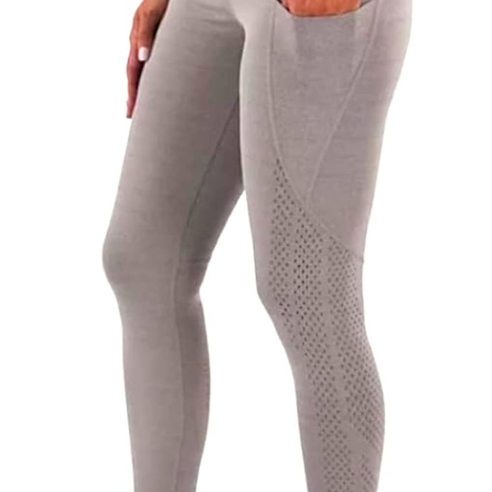 Member’s Mark Ladies Perforated Leggings, 2 side and 1 hidden pocket, Size small